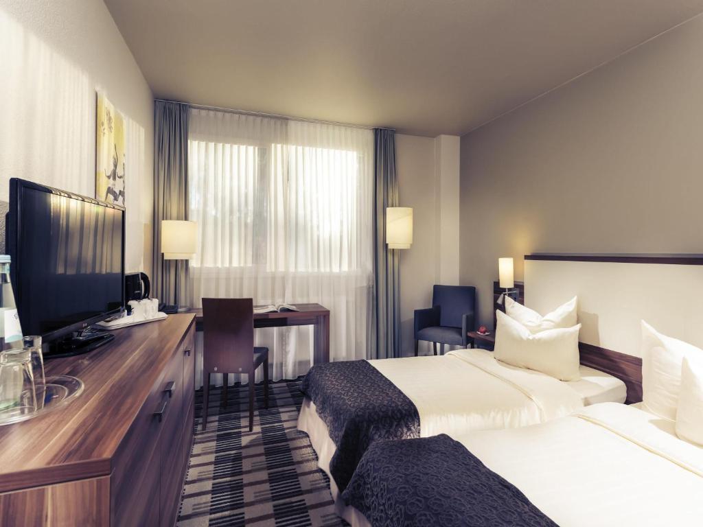 Rooms & Suites
